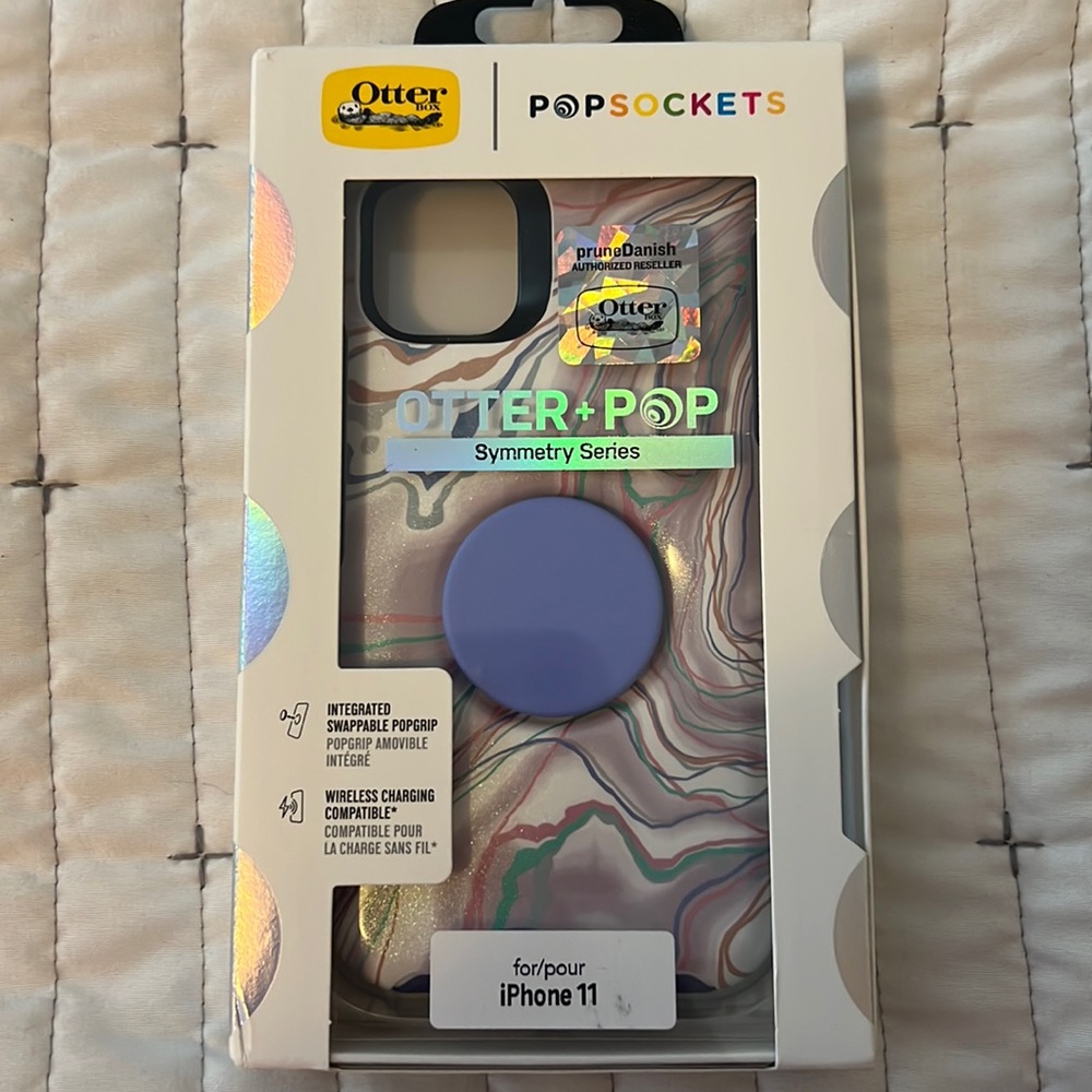 New OtterBox shimmer phone case with built in pop socket